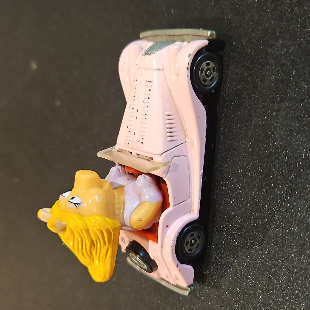 Vintage TOMY Miss Piggy Toy 1983